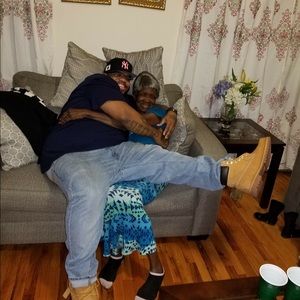 Meet your Posher, Gregory